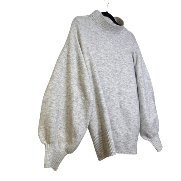 Vince Camuto Women’s MED Light Heather Gray Wool Blend Mock Neck Sweater - Picture 3 of 9